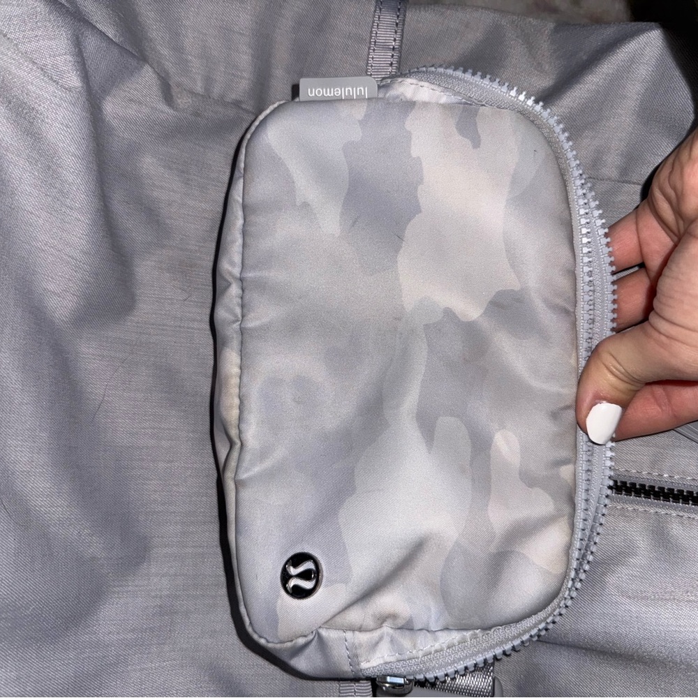 lululemon athletica Gray Camouflage Belt Bag